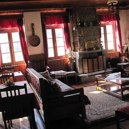 Hotel Papigo Ae Bagian luar foto