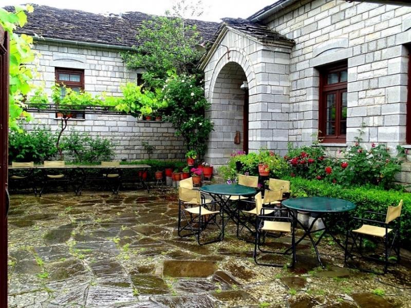 Hotel Papigo Ae Bagian luar foto
